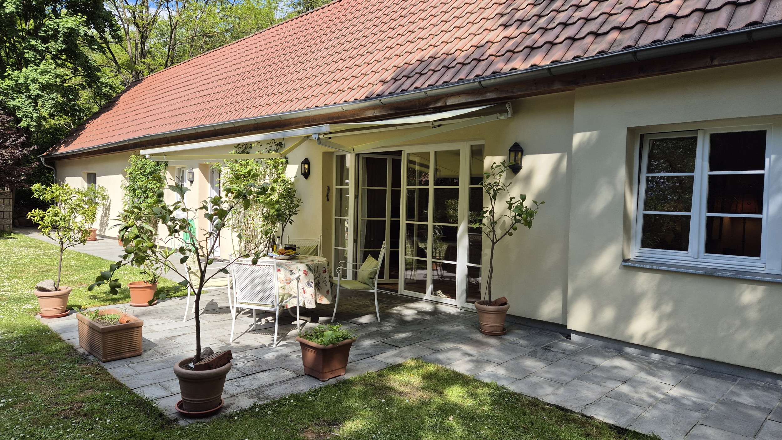Remise Villa Kehrsdorf Aussenansicht 4