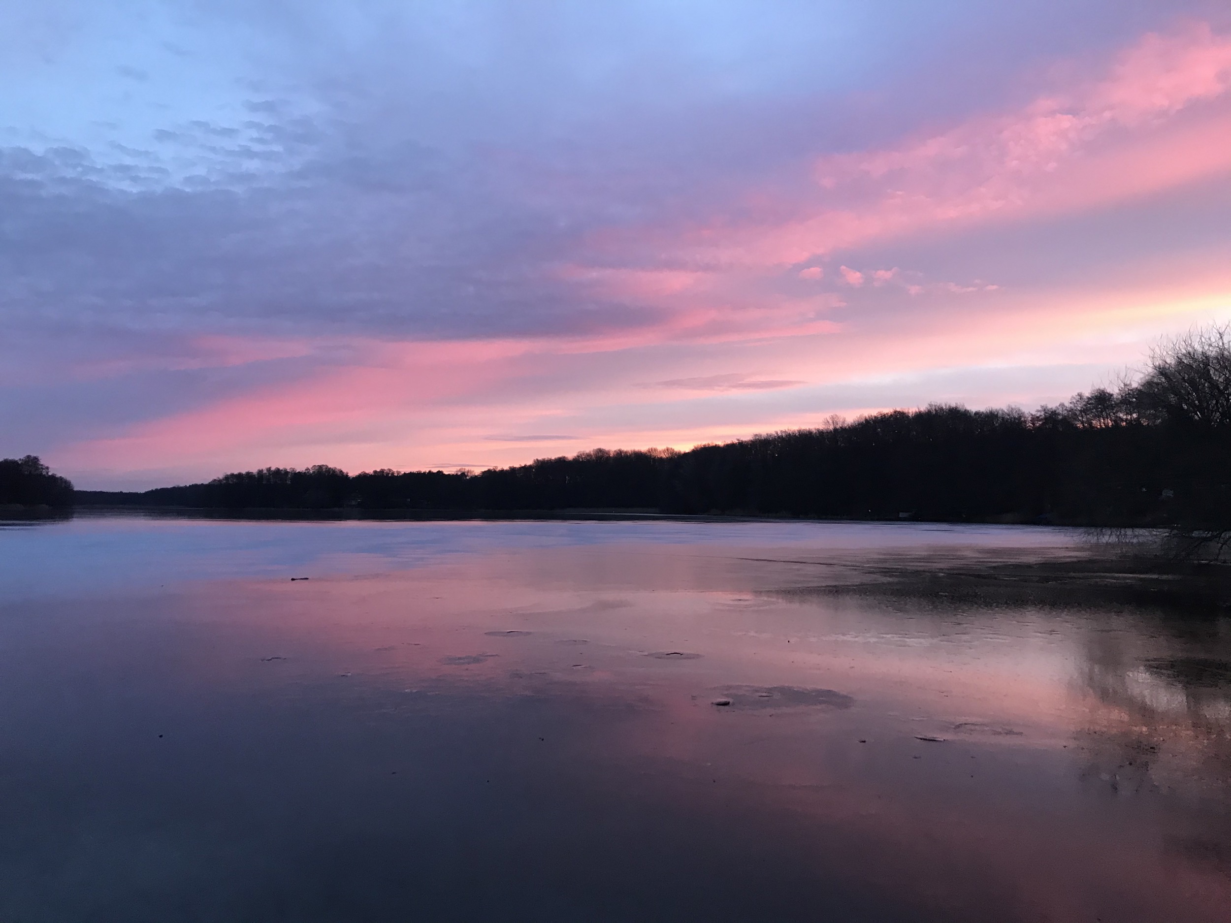 kersdorfer see sonnenaufgang lila wolken villa kersdorf briesen ferienhaus